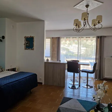 L'estivaliere アパート *